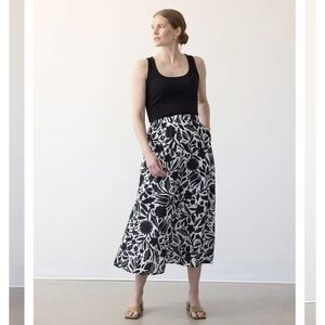 A line black and white floral cotton skirt